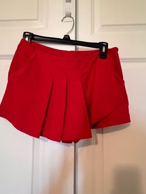 Princess Vera Wang Red Pleated Skort